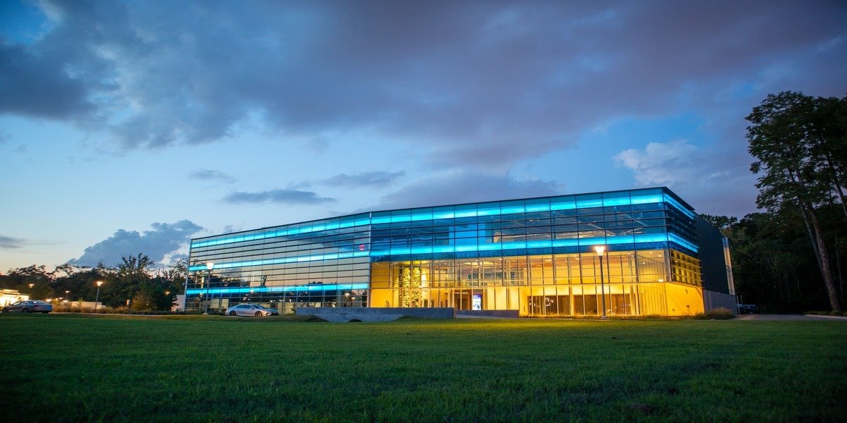 Embracing The Era Of Intelligent Commercial Real Estate: 2022 Trends In Prop Tech